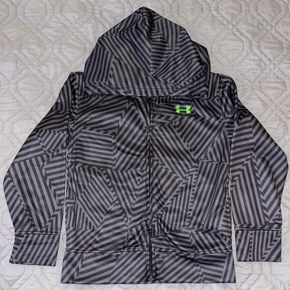 ***Super Cute*** NWOT grey/black zip hoodie by Under Armour Youth size 7